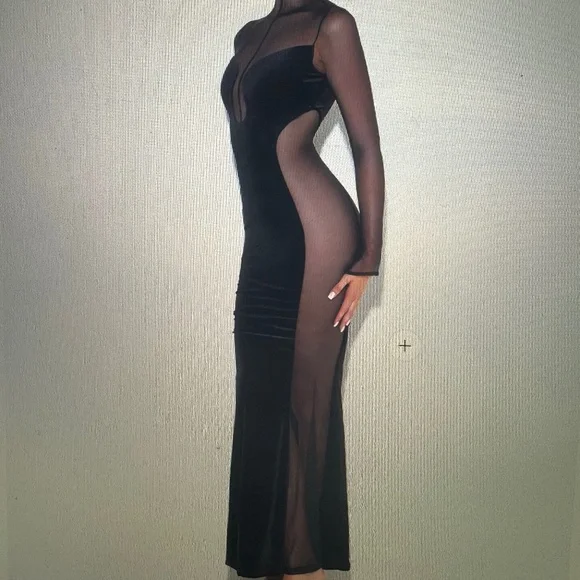 miss circle black dress Miss Circle Women's Veronica Black Lace Maxi Dress - Black